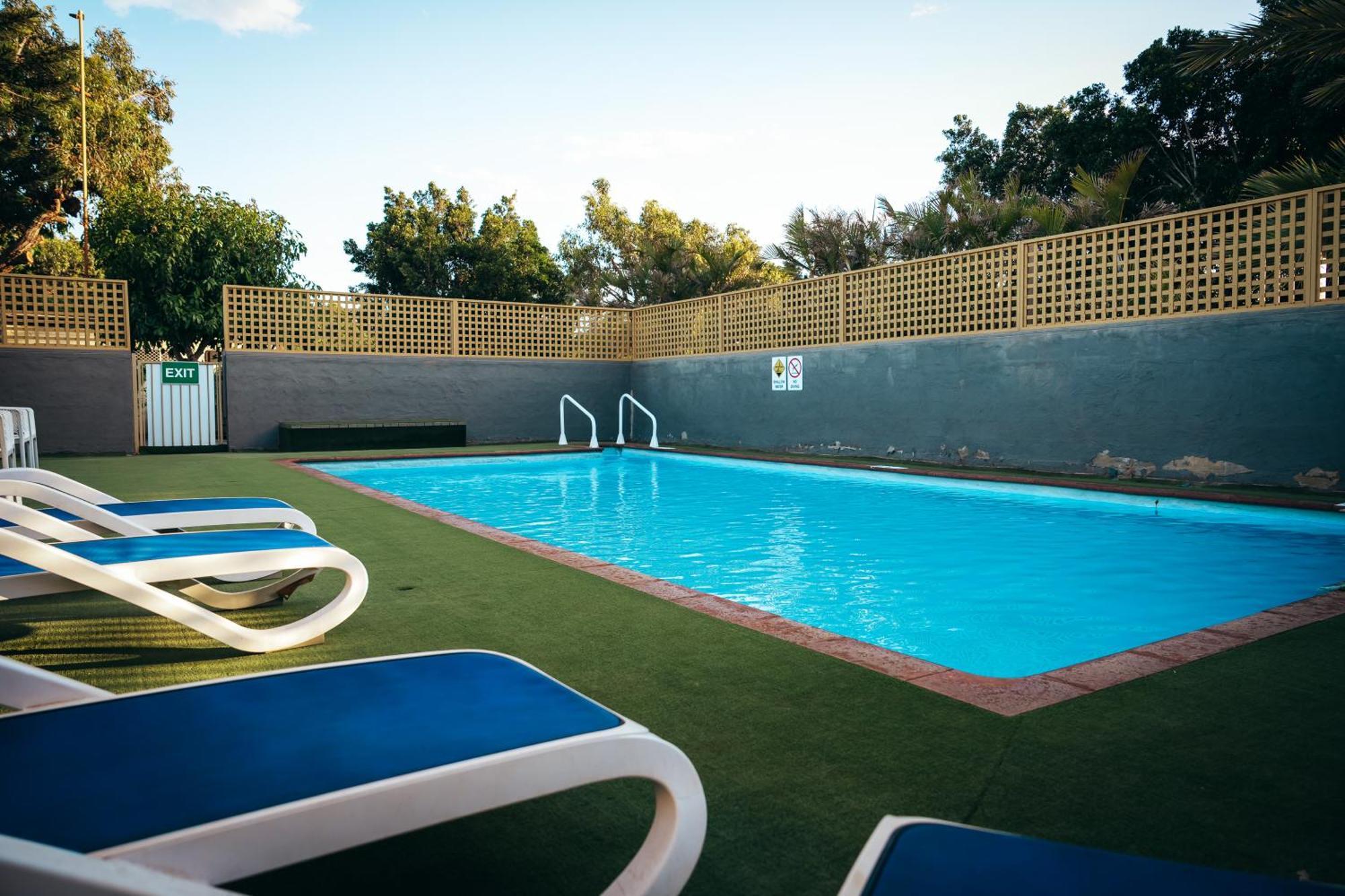 Capricorn Holiday Park Carnarvon Exterior photo