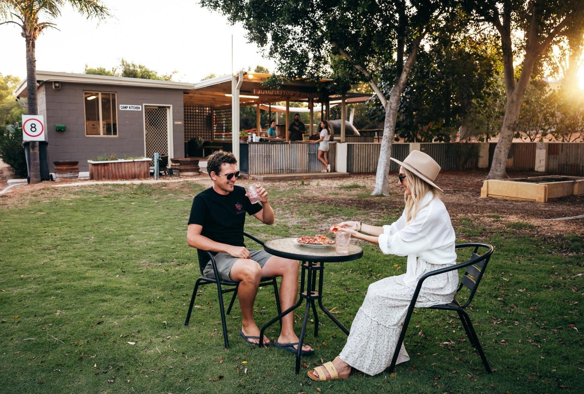 Capricorn Holiday Park Carnarvon Exterior photo