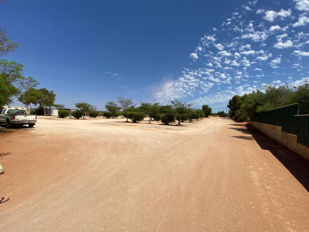 Capricorn Holiday Park Carnarvon Exterior photo