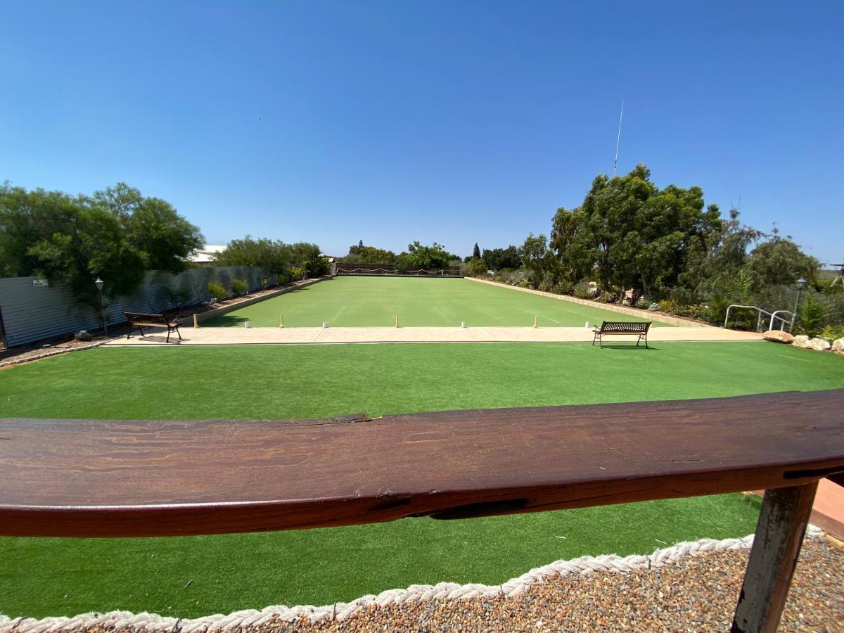 Capricorn Holiday Park Carnarvon Exterior photo